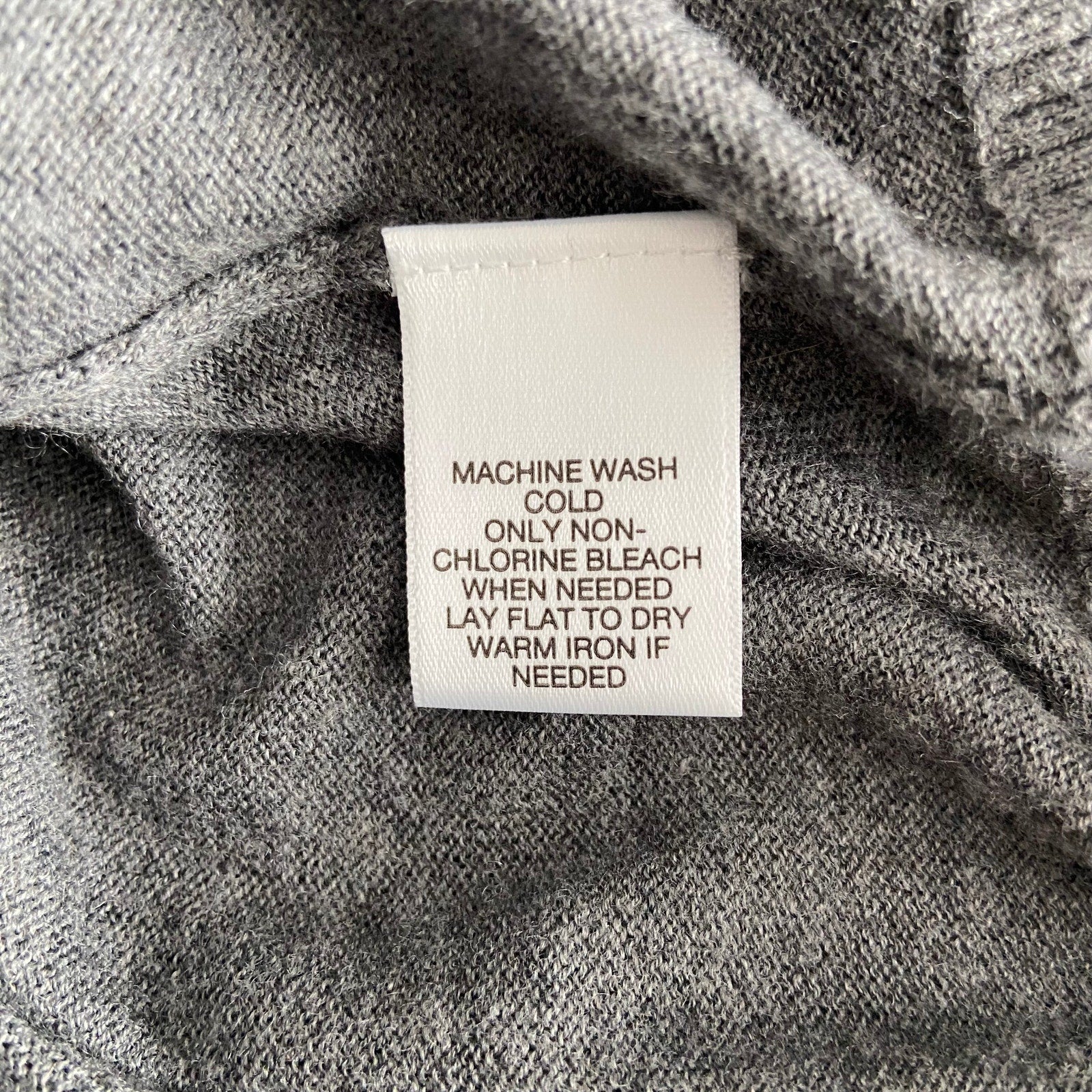 Daniel Cremieux V-Neck Sweater Men's Medium Pima Cotton Cashmere Blend Gray