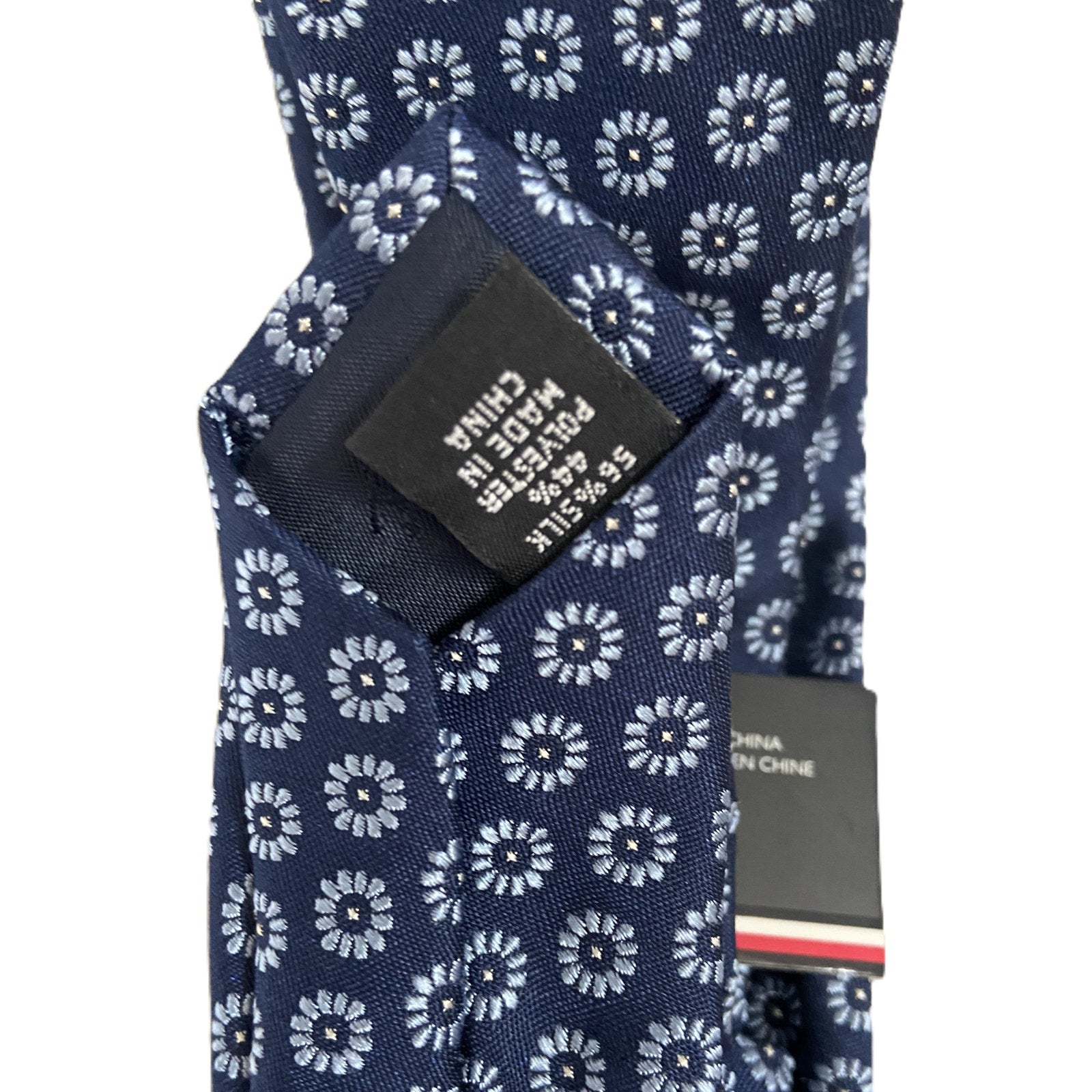 Tommy Hilfiger Men's Tie Jordan Floral Necktie Navy Blue 3" Silk Blend