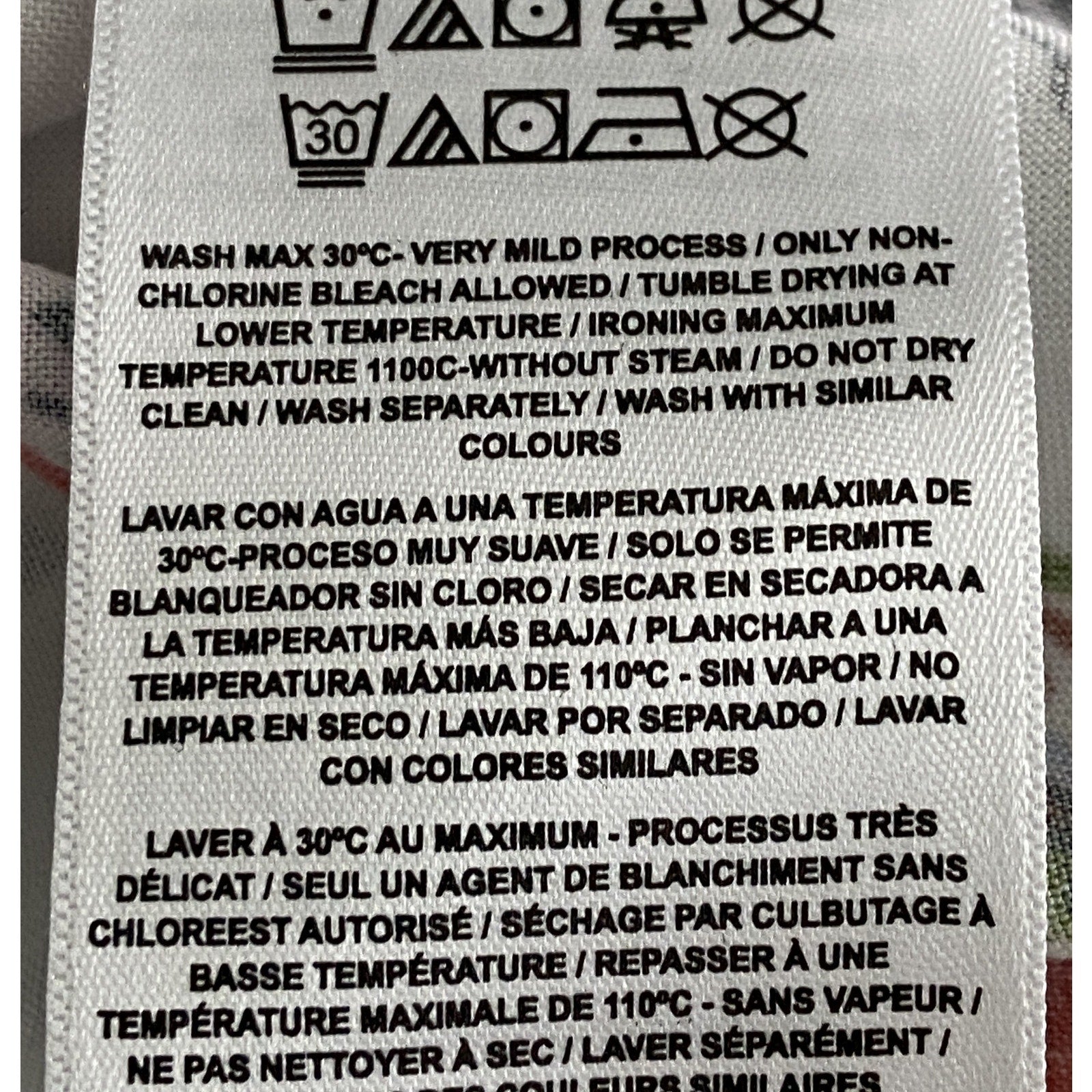 Guess Shirt Men's XXL Short Sleeve Button-Up Shirt Slim Fit Novelty Print