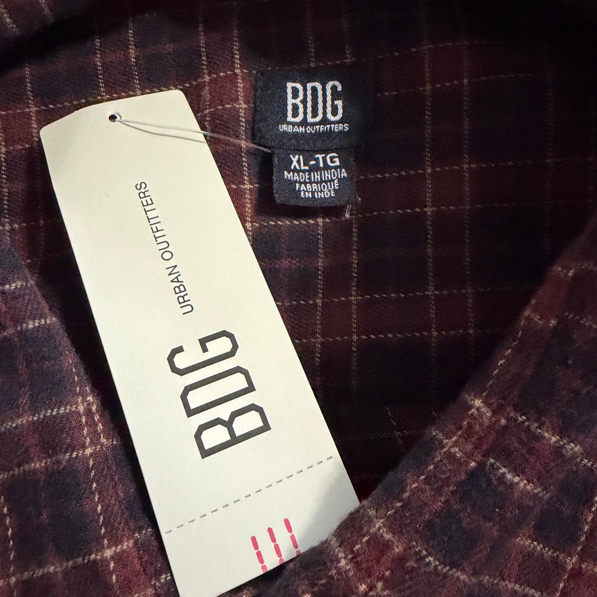 BDG Flannel Shirt Men's XL Long Sleeve Button Up Red Black Gingham
