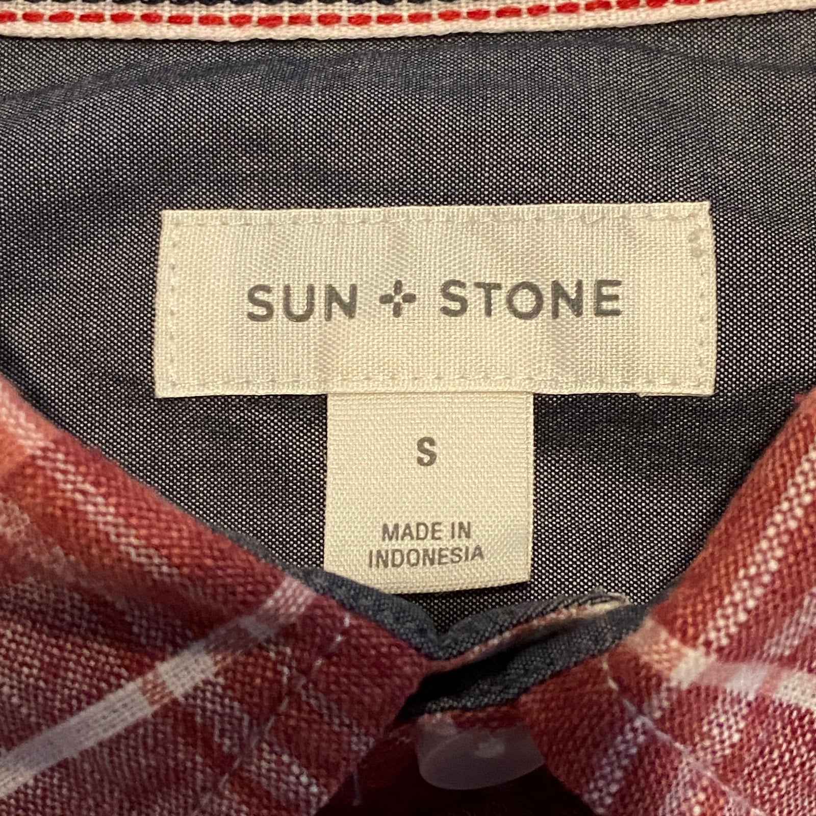 Sun + Stone Shirt Men's Small Woven Long Sleeve Button Up Raspberry Plaid