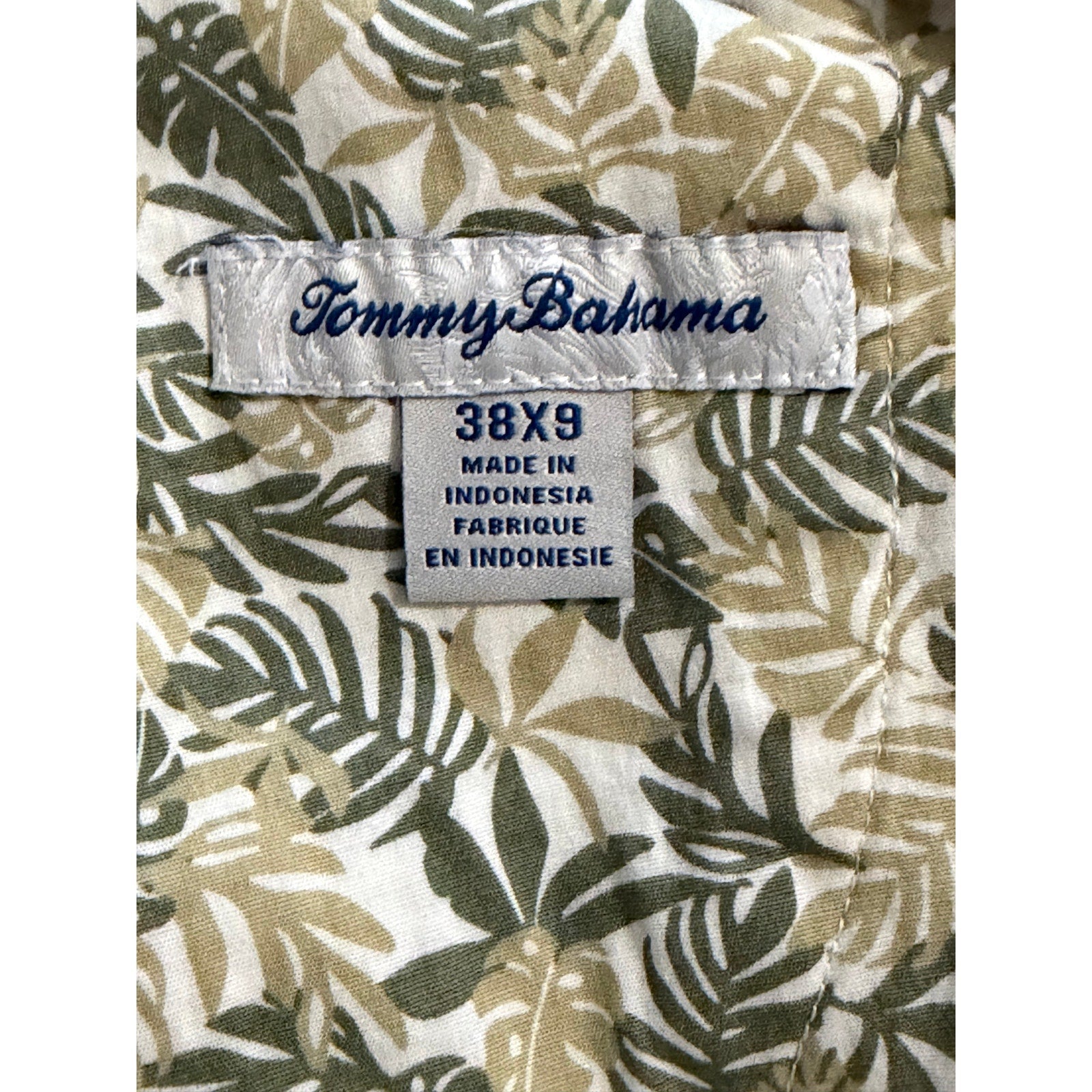 Tommy Bahama Cargo Shorts Men's 38"x9" "Cabo Coast Cargo" Bleached Sand