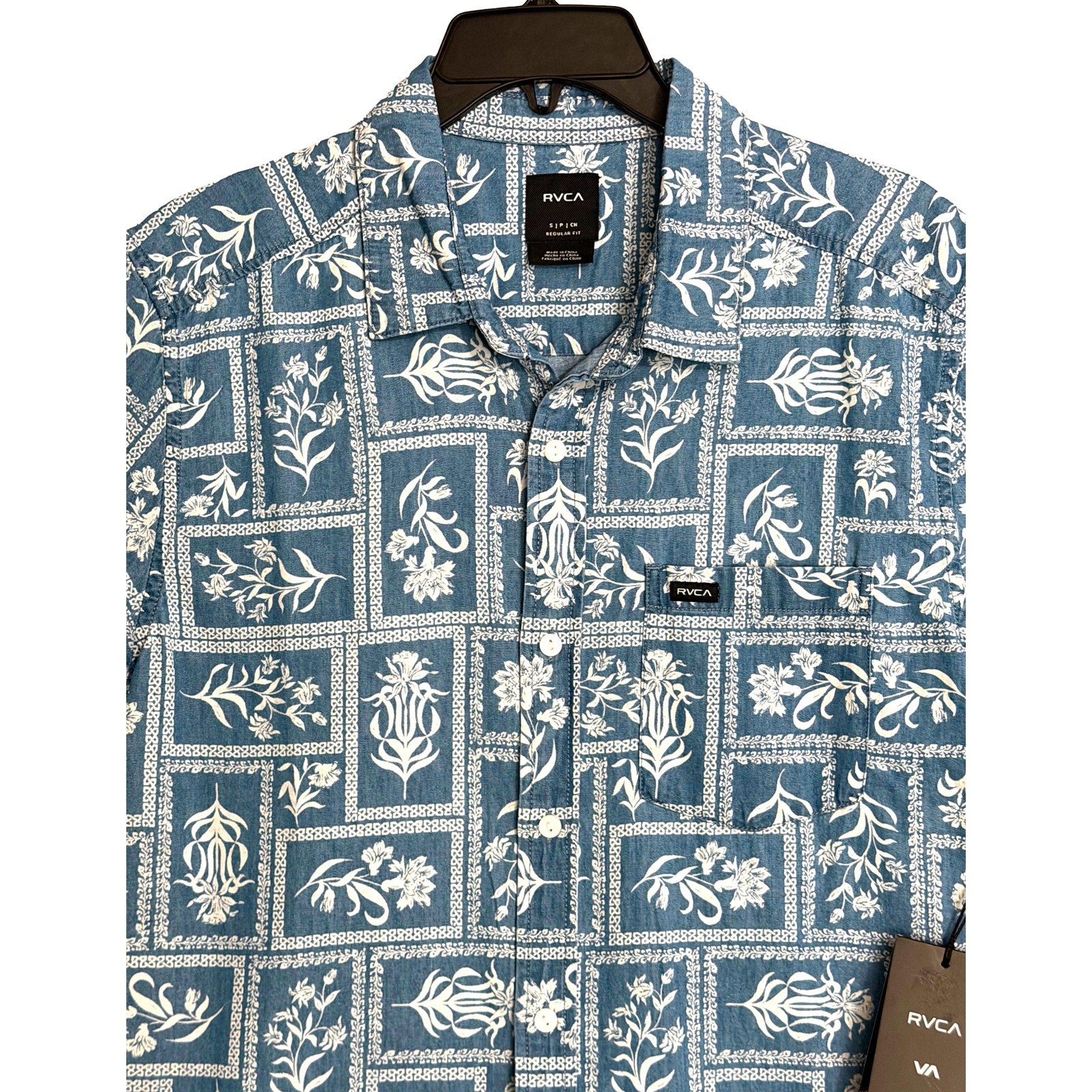 RVCA Casual Shirt Men's Small Regular Fit Button-Up Blue Floral Frame