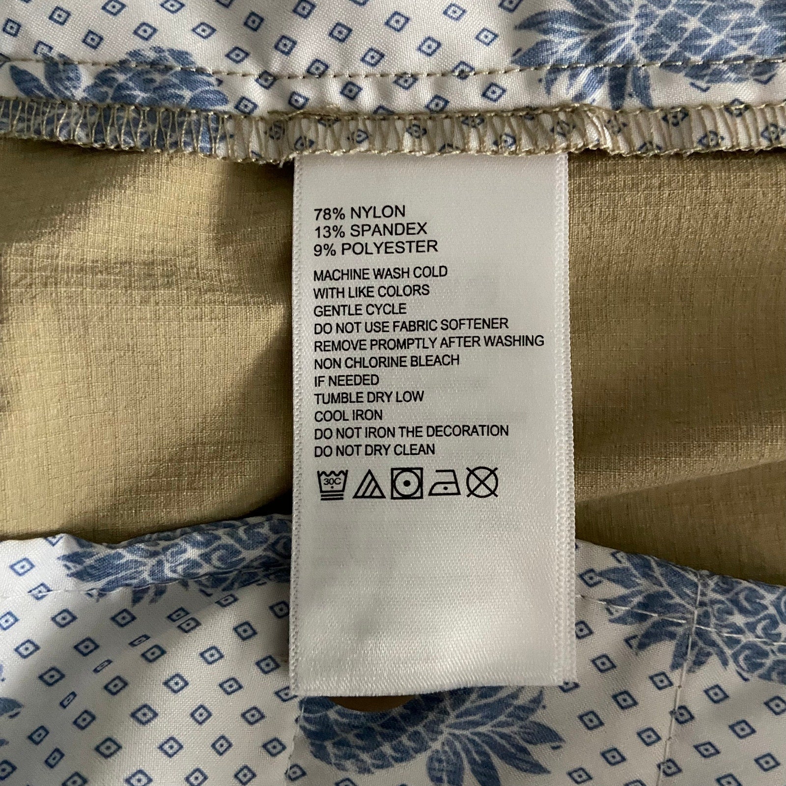 Tommy Bahama Men's 46RG x 10 "Chip Shot Short" Fog Beige 5-Pocket Stretch