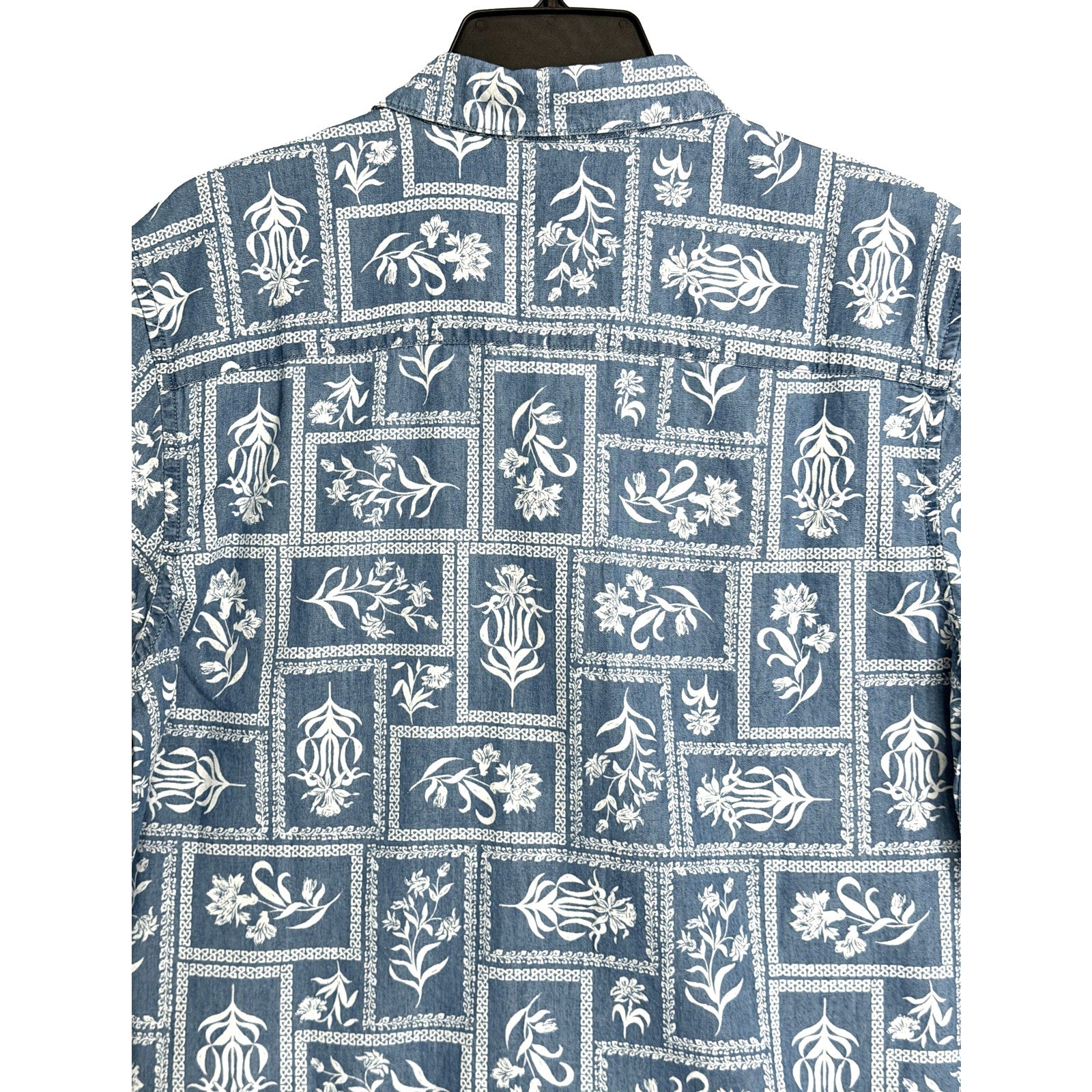 RVCA Casual Shirt Men's Small Regular Fit Button-Up Blue Floral Frame