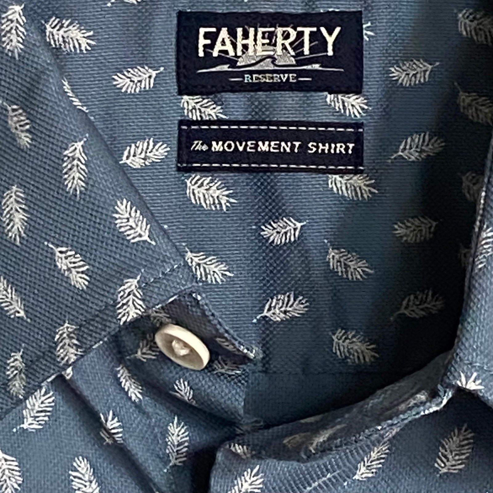 Faherty Shirt Men's Medium The Movement Short Slv Shirt Marine Palm Foliage