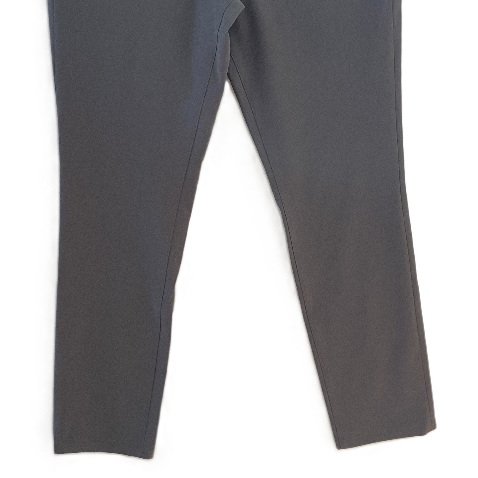 Mizzen+Main Pants Men's 32x30 Helmsman Chino Pant Slim Fit Charcoal