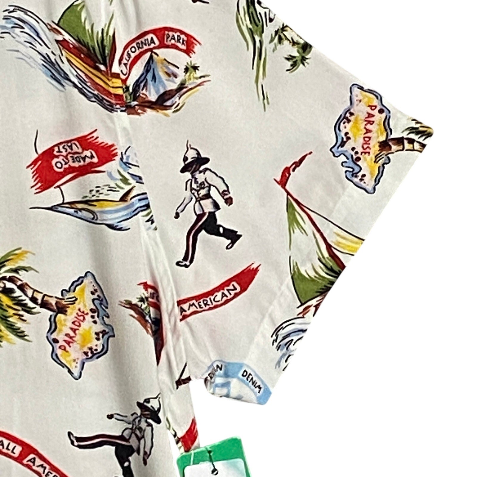 Guess Shirt Men's XXL Short Sleeve Button-Up Shirt Slim Fit Novelty Print