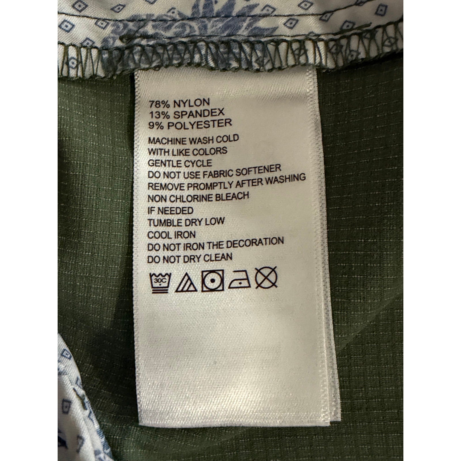 Tommy Bahama Men's 40" x 10" "Chip Shot Short" Dark Jade 5-Pocket Stretch