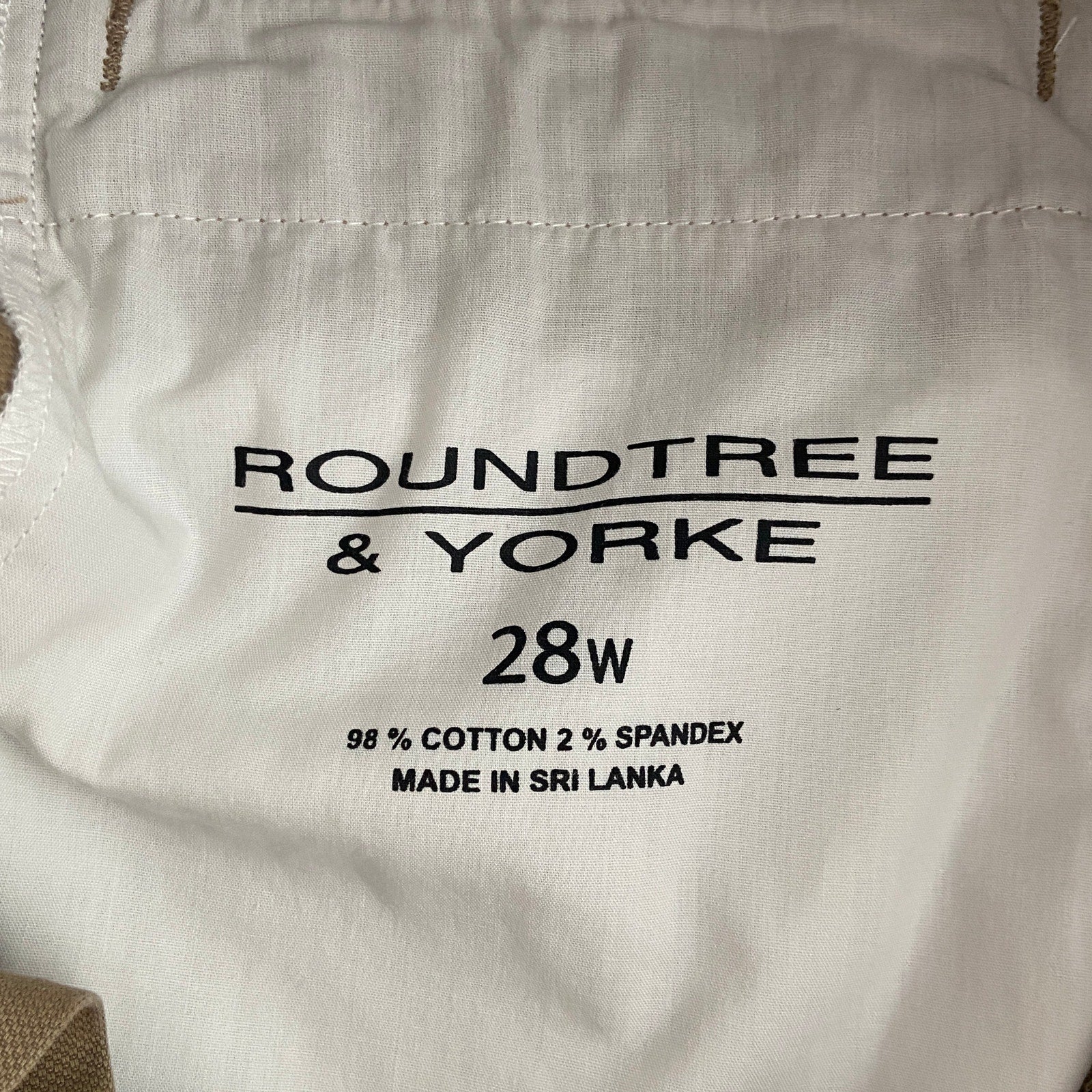 Roundtree & Yorke Shorts Men's 28W Cargo Shorts Classic Fit 7" Inseam Tan